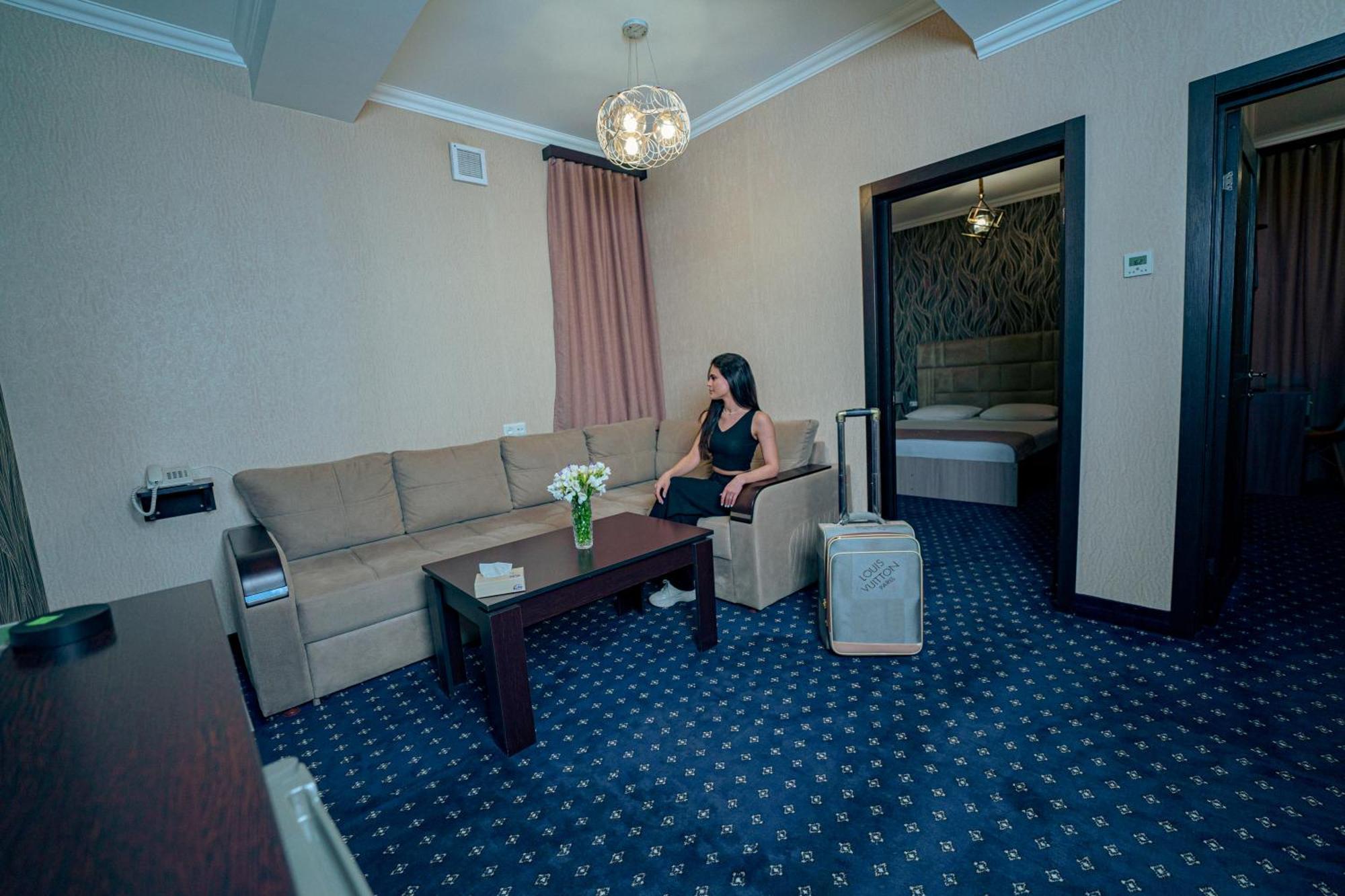 Welcome Inn Hotel Yerevan Exterior photo