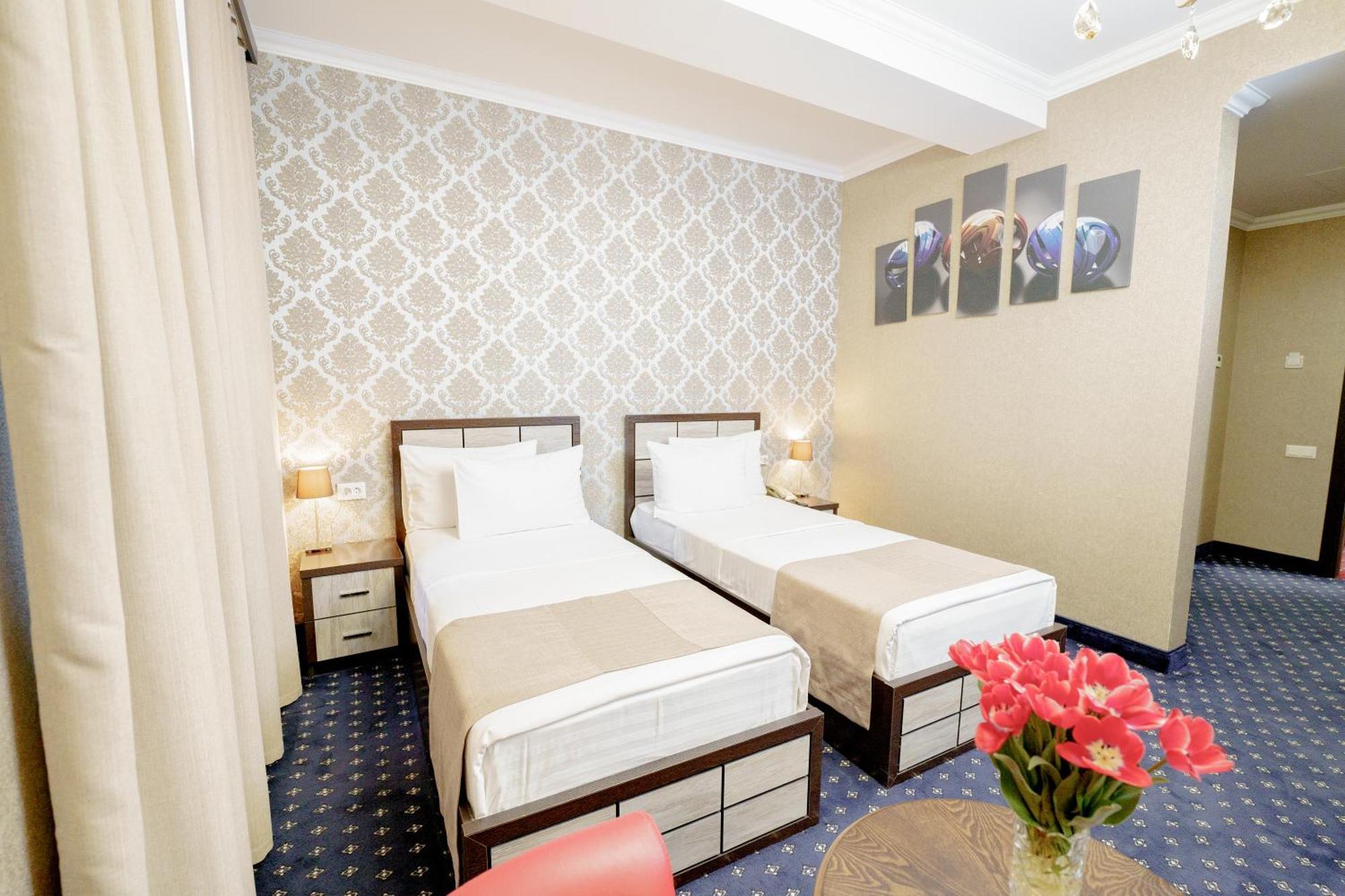 Welcome Inn Hotel Yerevan Exterior photo