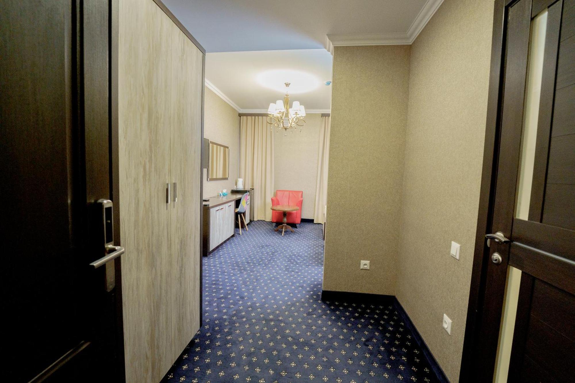 Welcome Inn Hotel Yerevan Exterior photo