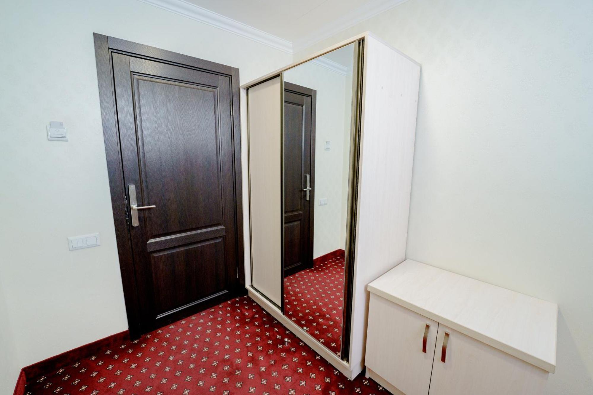 Welcome Inn Hotel Yerevan Exterior photo