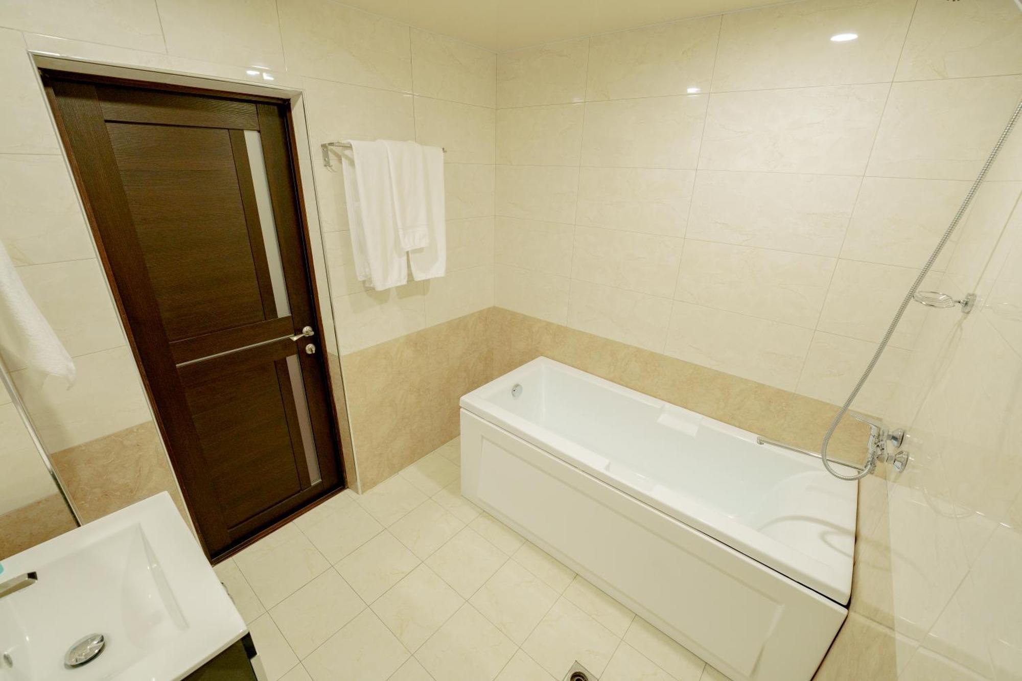 Welcome Inn Hotel Yerevan Exterior photo